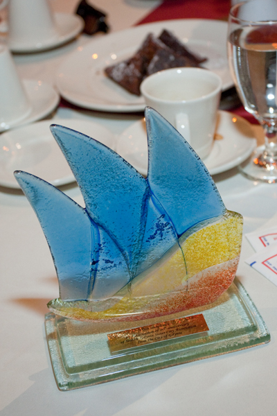 Glass sailing ship from Gdynia presented to SGSCA